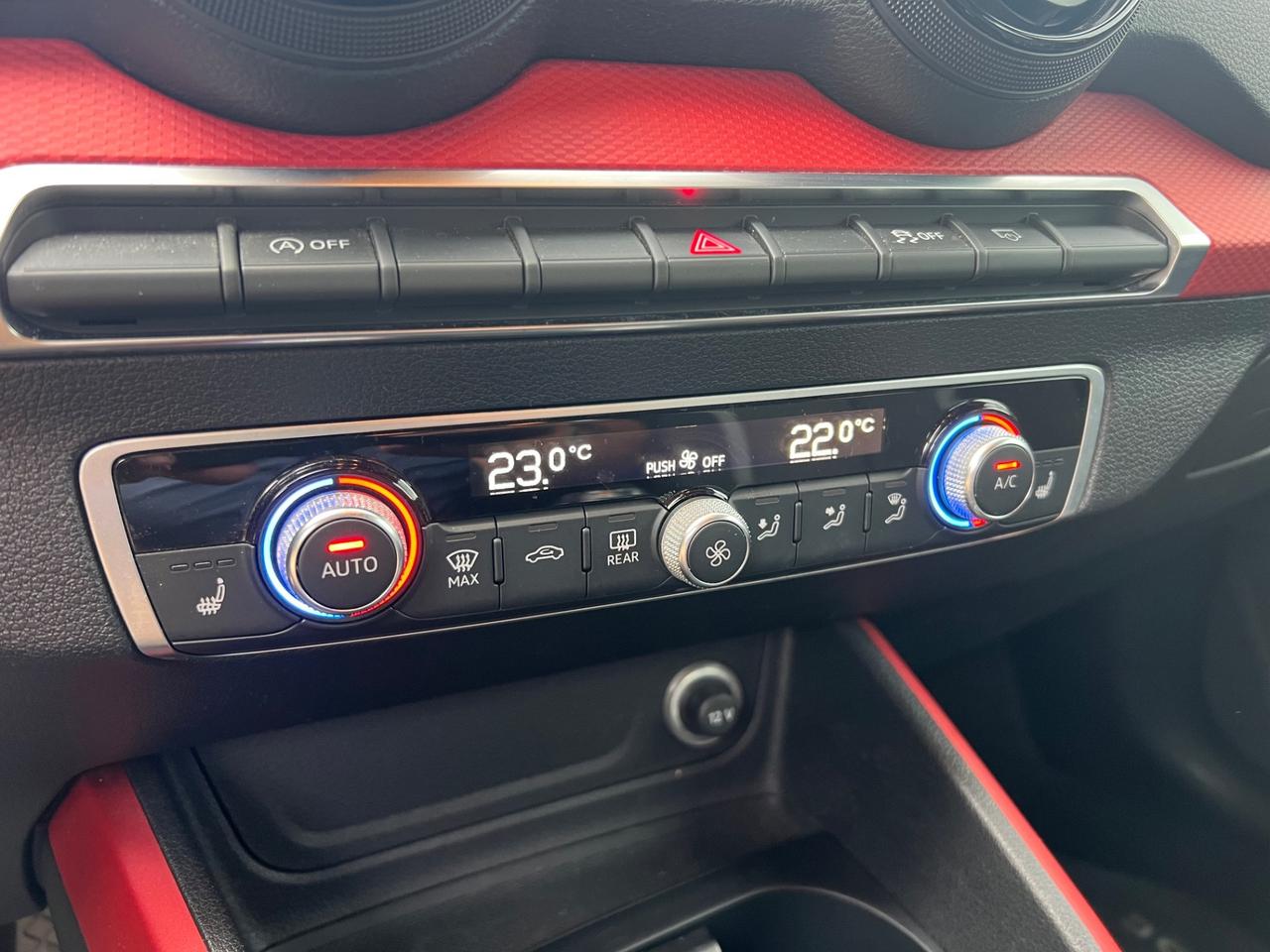 Audi Q2 30 TFSI Business Design