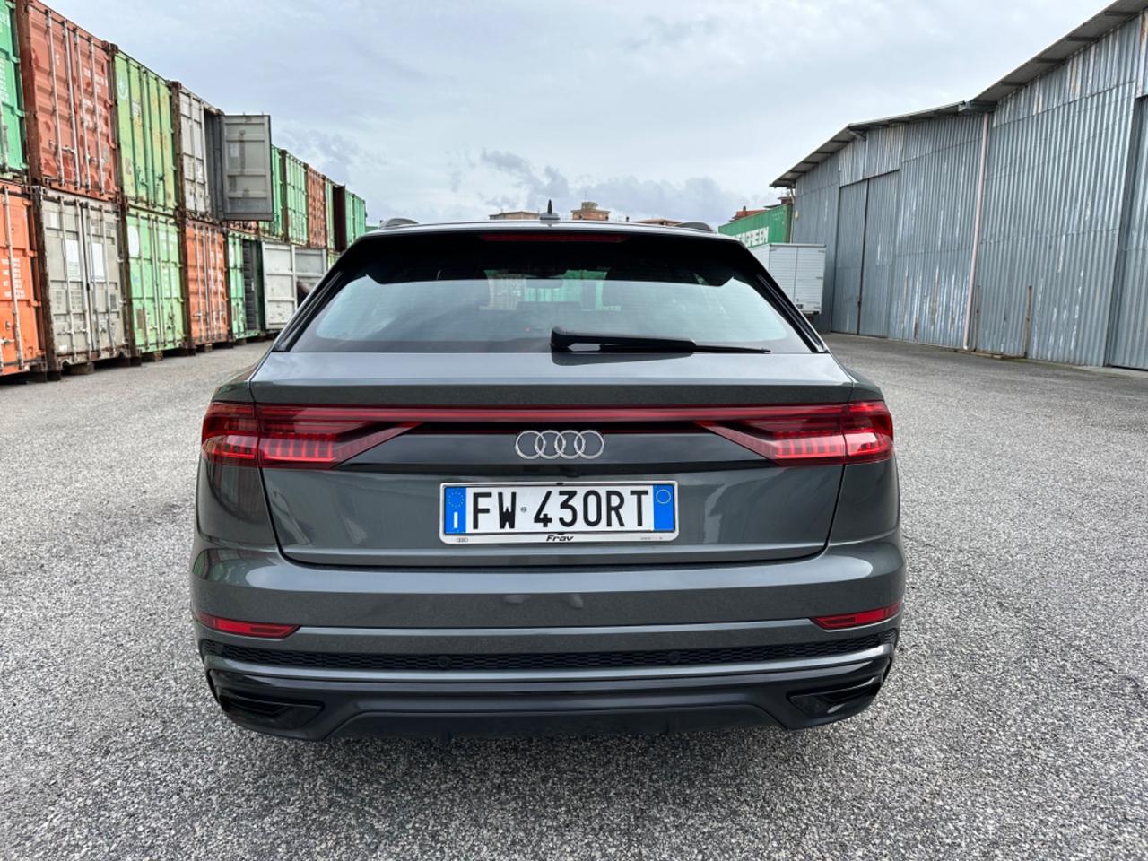 Audi Q8 45 TDI quattro tiptronic Sport tetto fari matrix