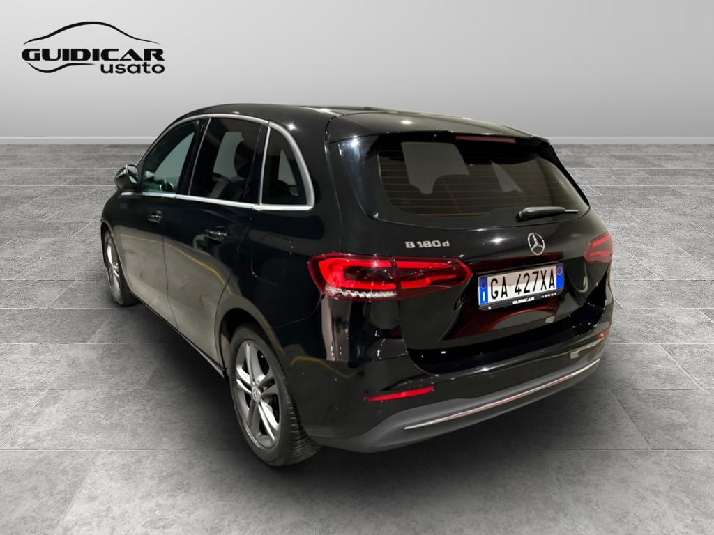 Mercedes-Benz Classe B - W247 2018 - B 180 d Sport Plus auto