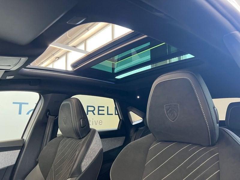 Peugeot e-3008 210cv 73 kWh GT