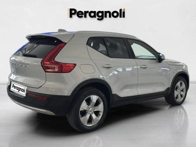 VOLVO XC40 D3 MOMENTUM MANUALE