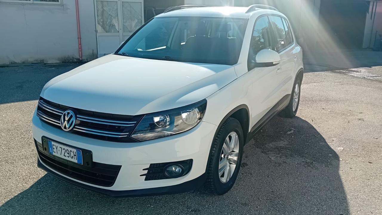 Volkswagen tiguan 2.0 tdi- full-2015