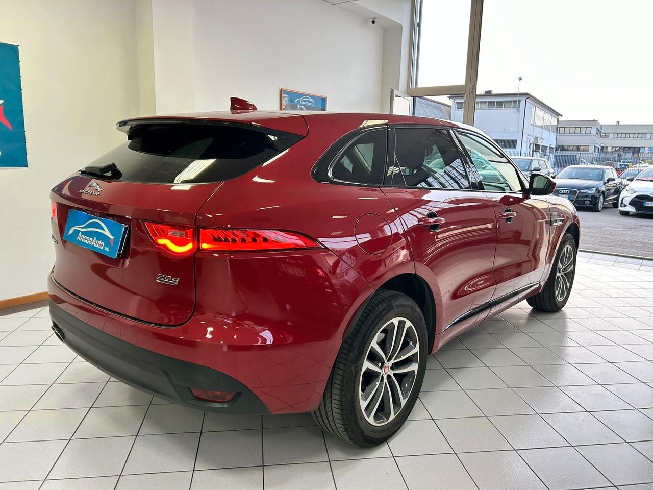 Jaguar F-Pace 2.0 D R-SPORT MOTORE NUOVO 2017