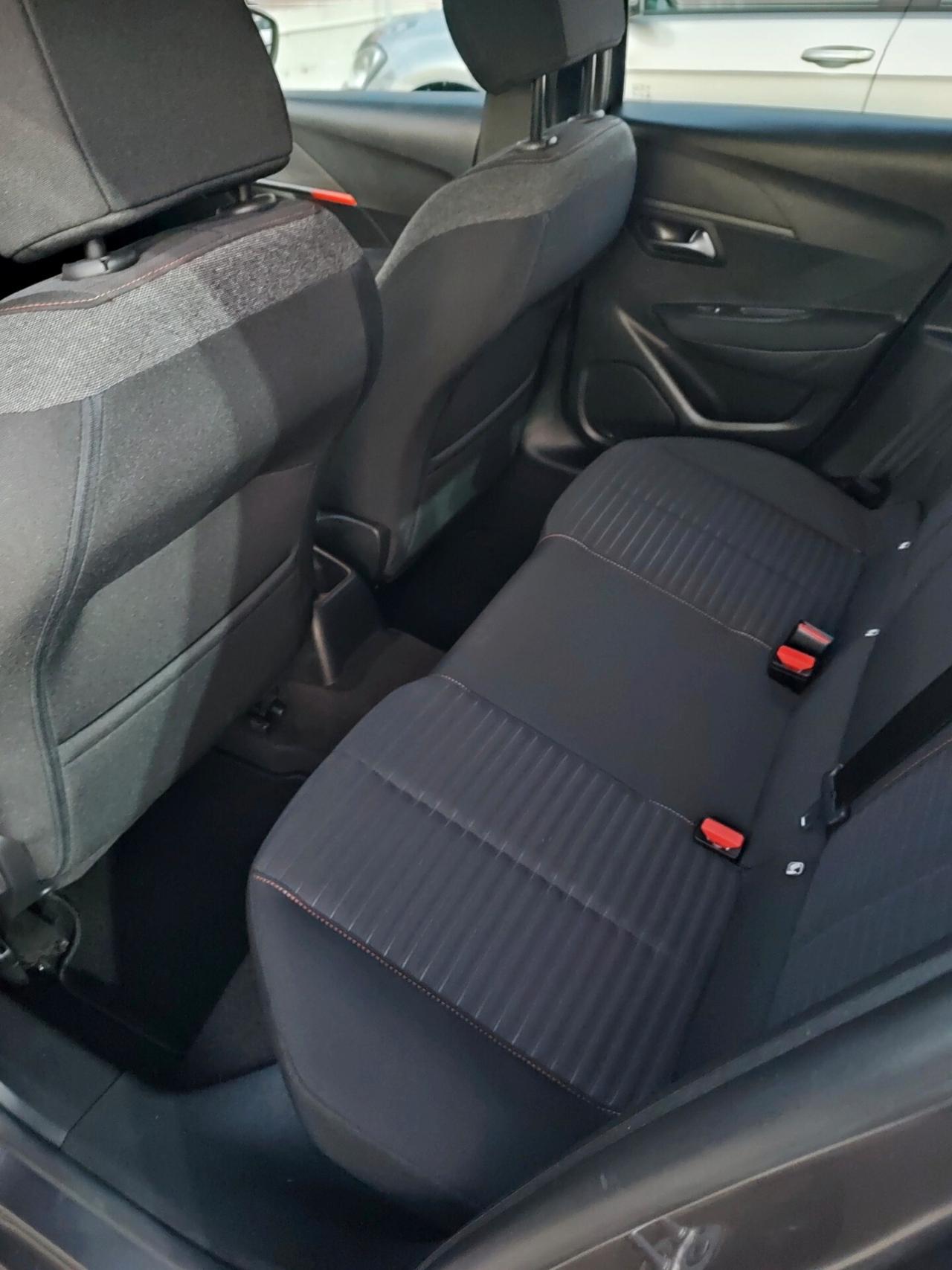 Peugeot 208 1.2 BZ 101CV Allure