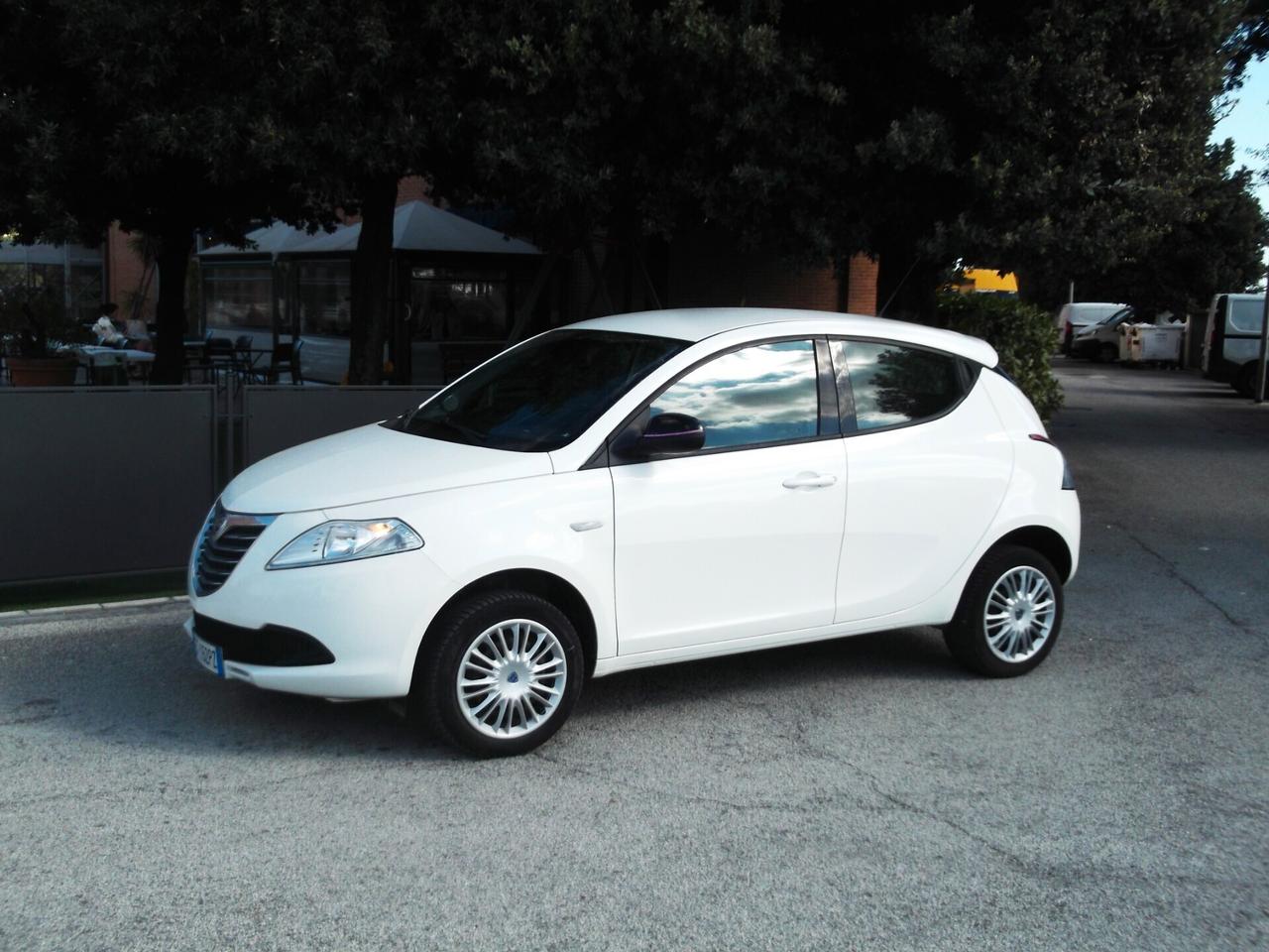 Lancia Ypsilon 1.0 Turbo Metano 2013 Neopat