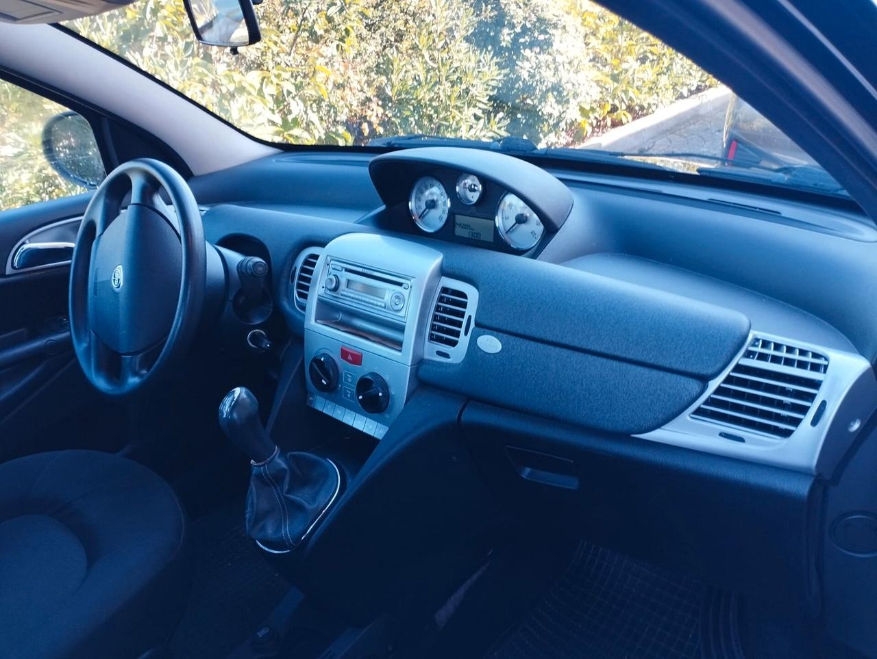 Lancia Ypsilon Unica