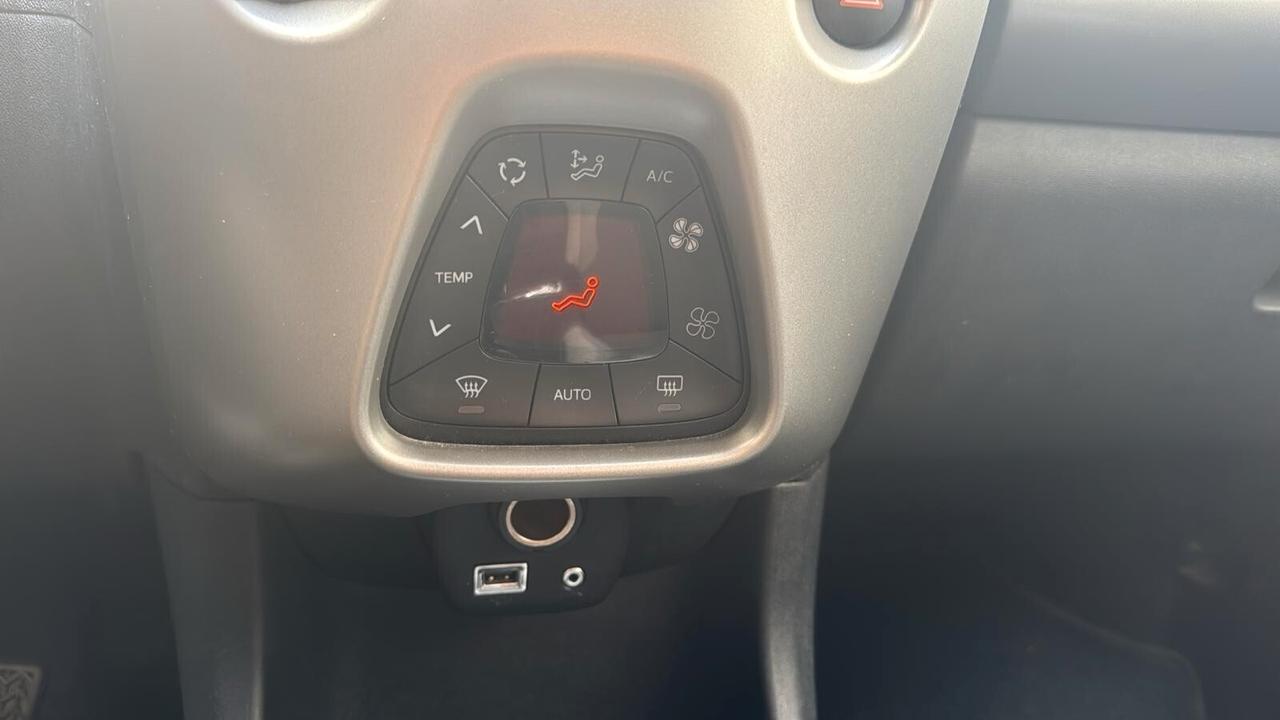 Toyota Aygo 1.0 VVT-i 72 CV 5 porte x-cool