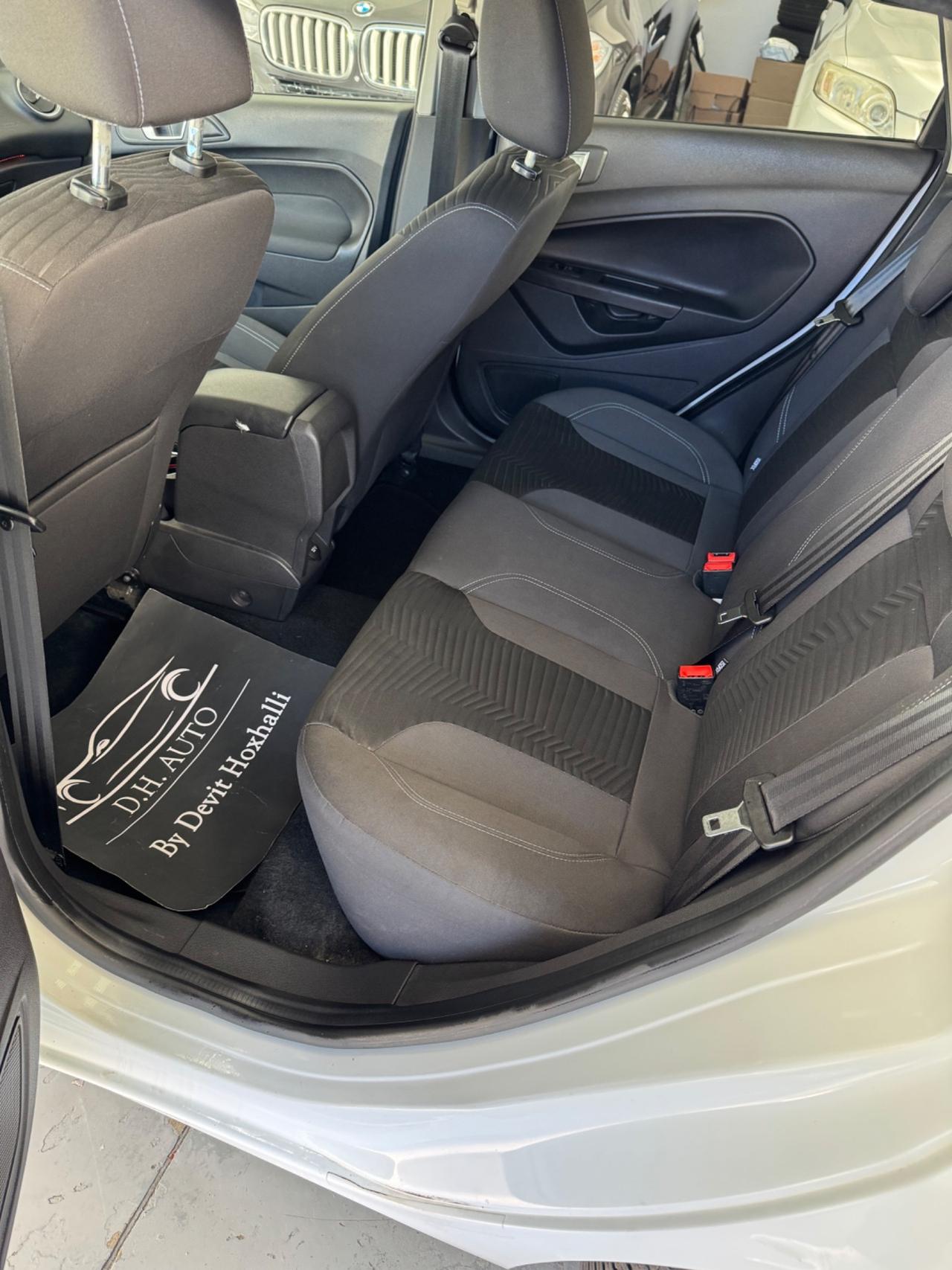 Ford Fiesta 1.5 TDCi 75CV 5 porte Titanium