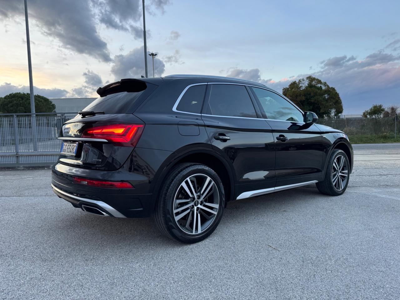 Audi Q5 55 TFSI e quattro S tronic line plus