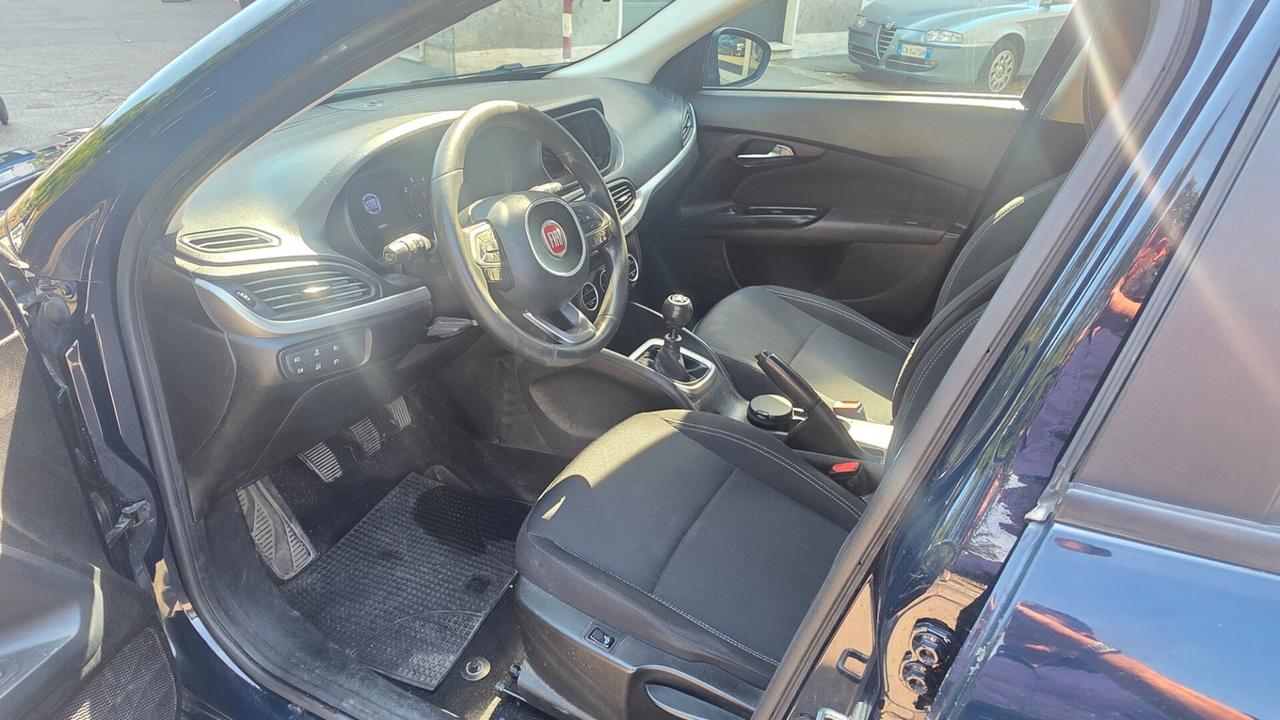 Fiat Tipo 1.6 Mjt S&S 5 porte Easy