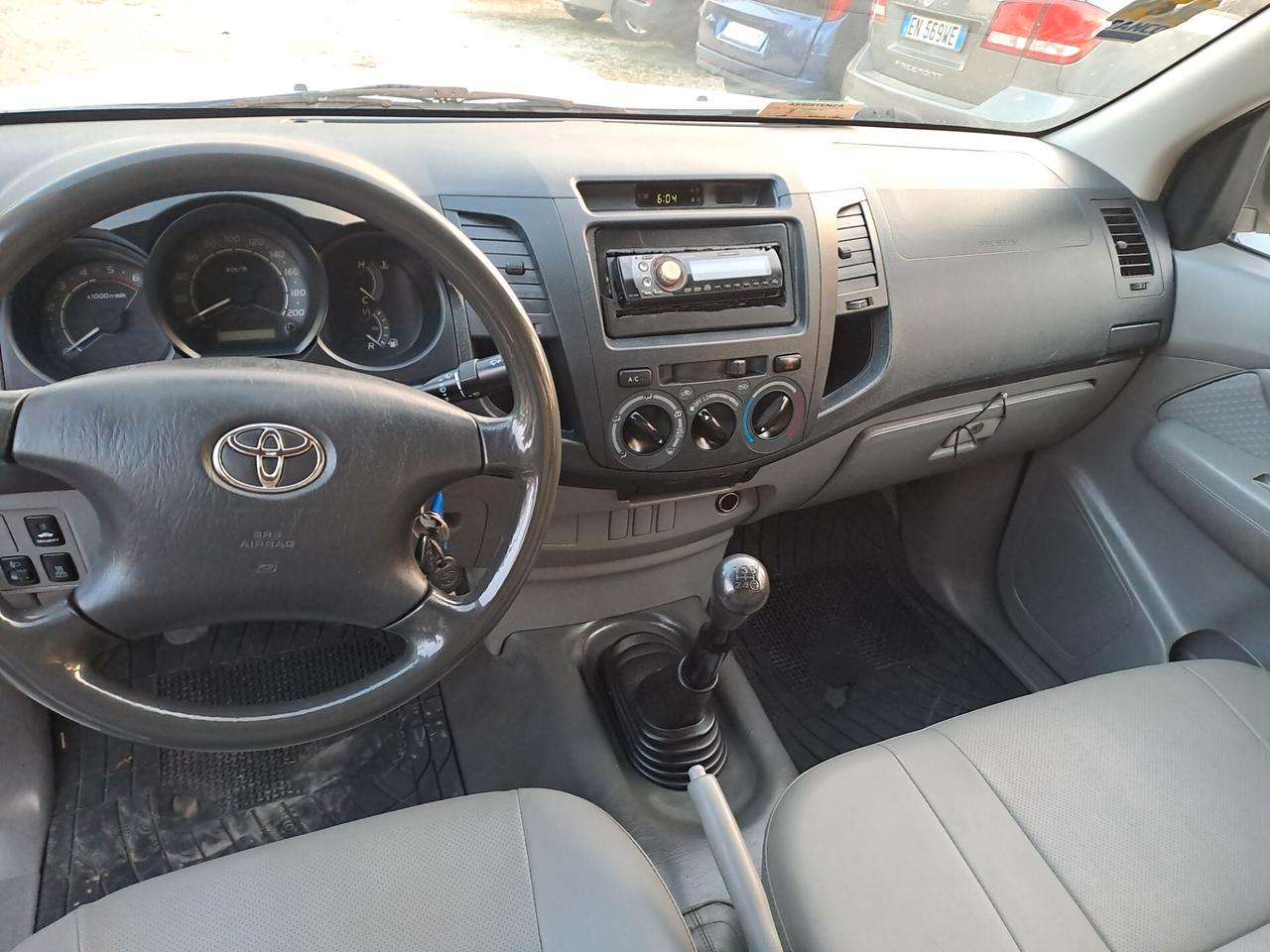 Toyota HI LUX FRIGORIFERO MENO 20 UNICO P. EURO5