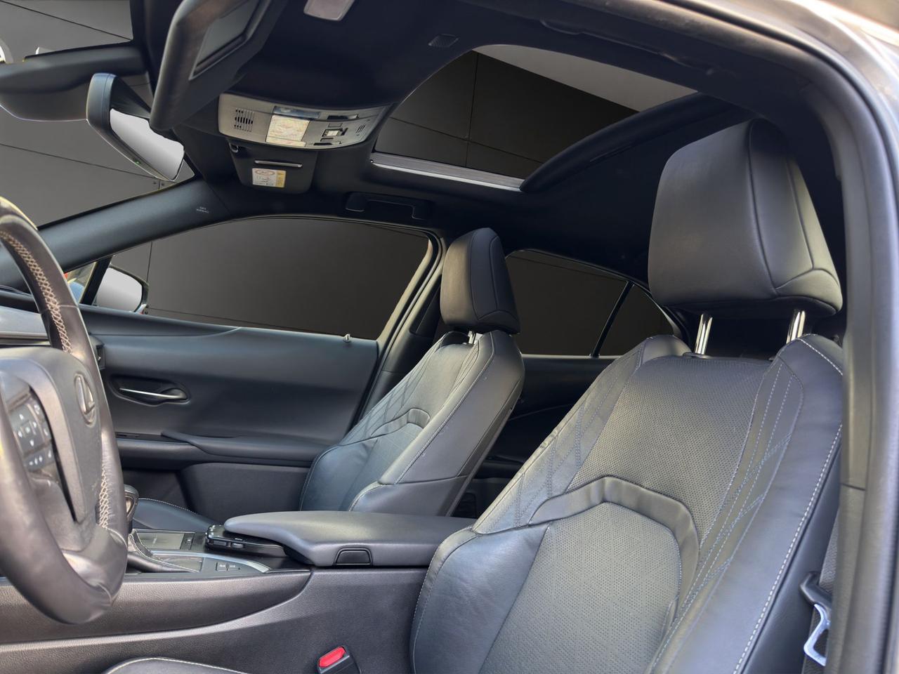 Lexus UX 250h 2.0 Premium 2wd cvt