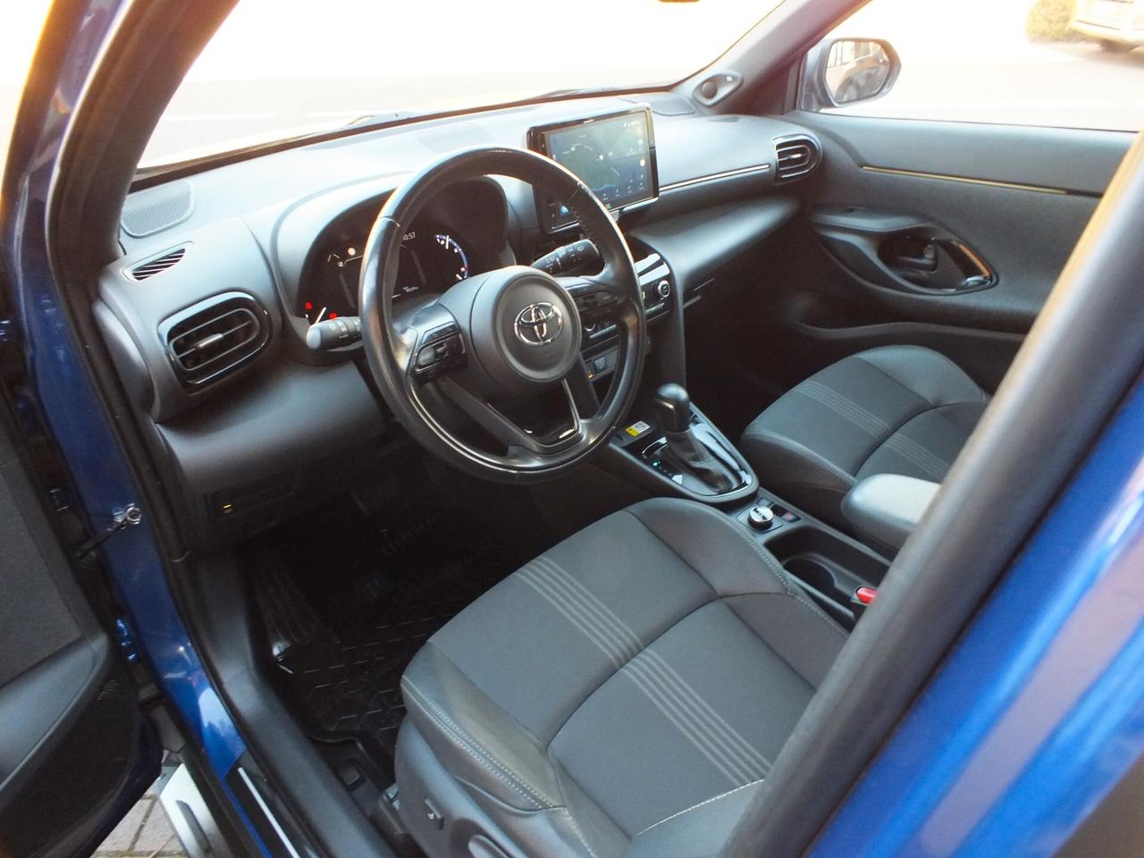 TOYOTA YARIS CROSS 1.5 HYBRID 4X4 AUTOCARRO N1 + IVA