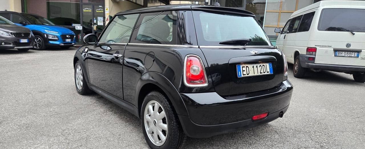 Mini 1.6 16V One (55kW)