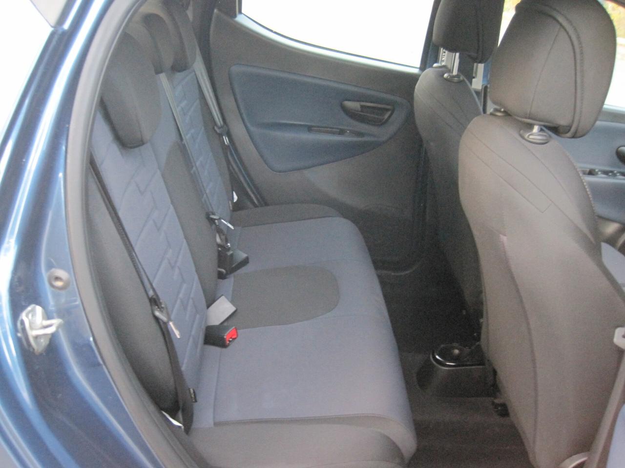 Lancia Ypsilon 1.0 FireFly 5 porte S&S Hybrid Platino