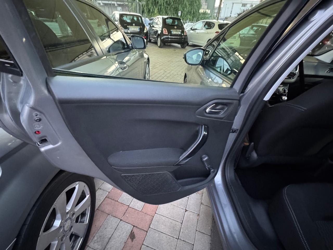 Peugeot 208 BlueHDi 75 S&S 5 porte Active