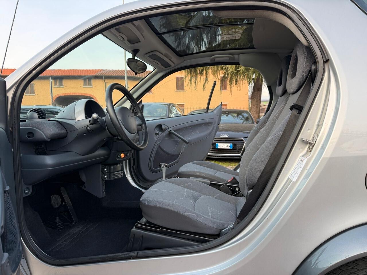 Smart ForTwo 700 coupé OK NEOPATENTATI TETTO PANORAMICO