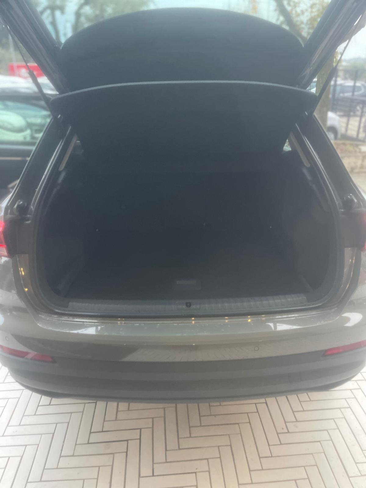 Audi Q3 35 TDI S tronic Business