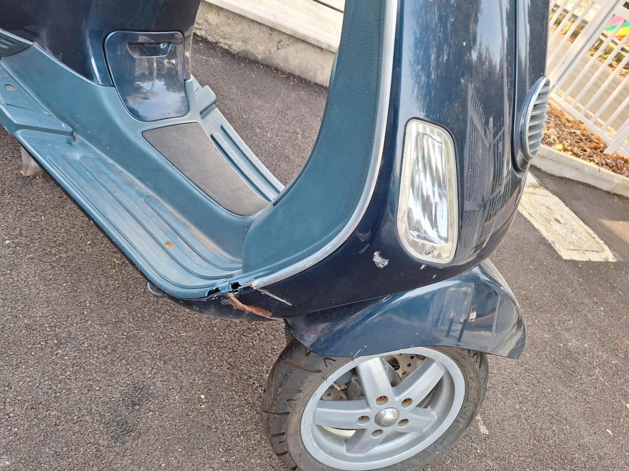 Piaggio Vespa 50 LX
