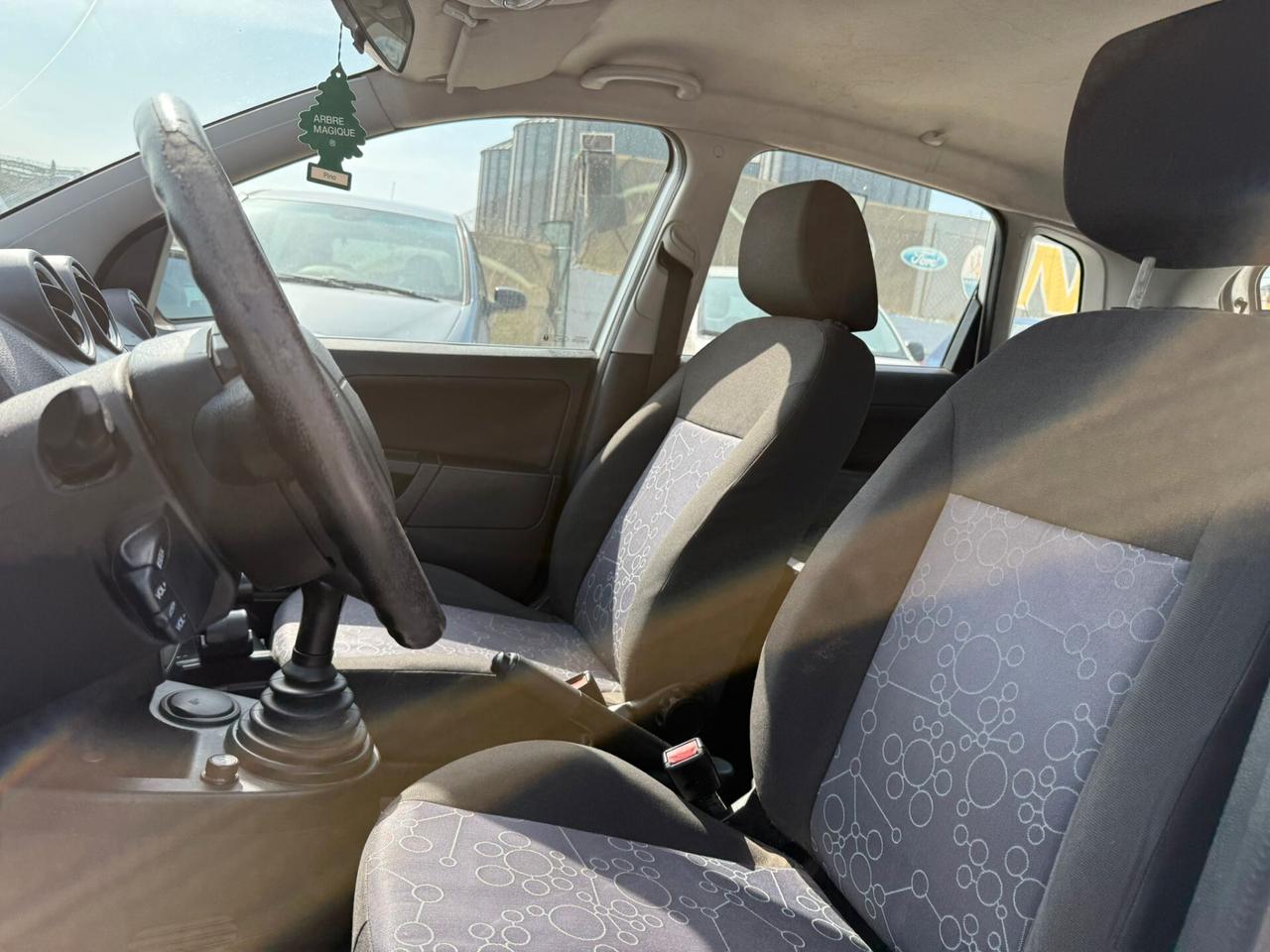 Ford Fiesta 1.2 16V 5p. Ghia 2006