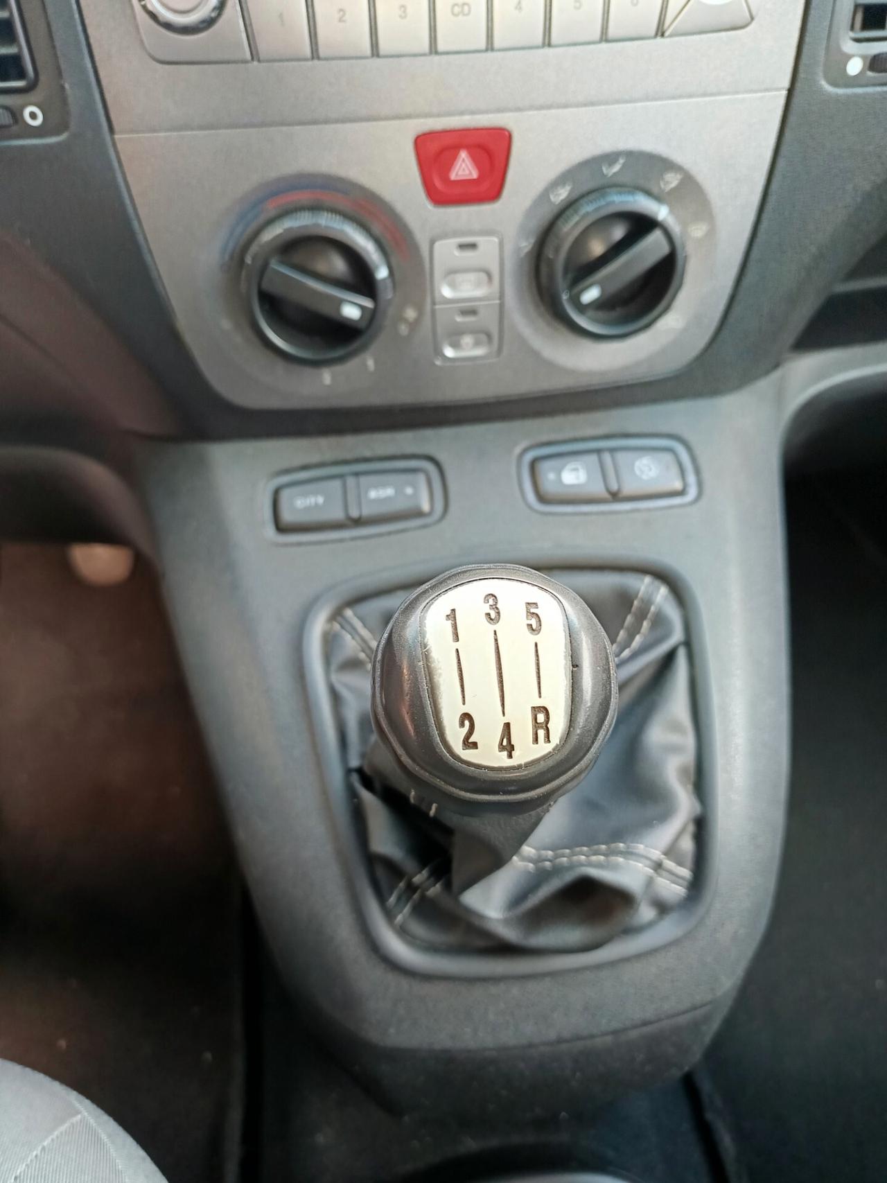 Lancia MUSA 1.3 Mjt 95 CV Gold