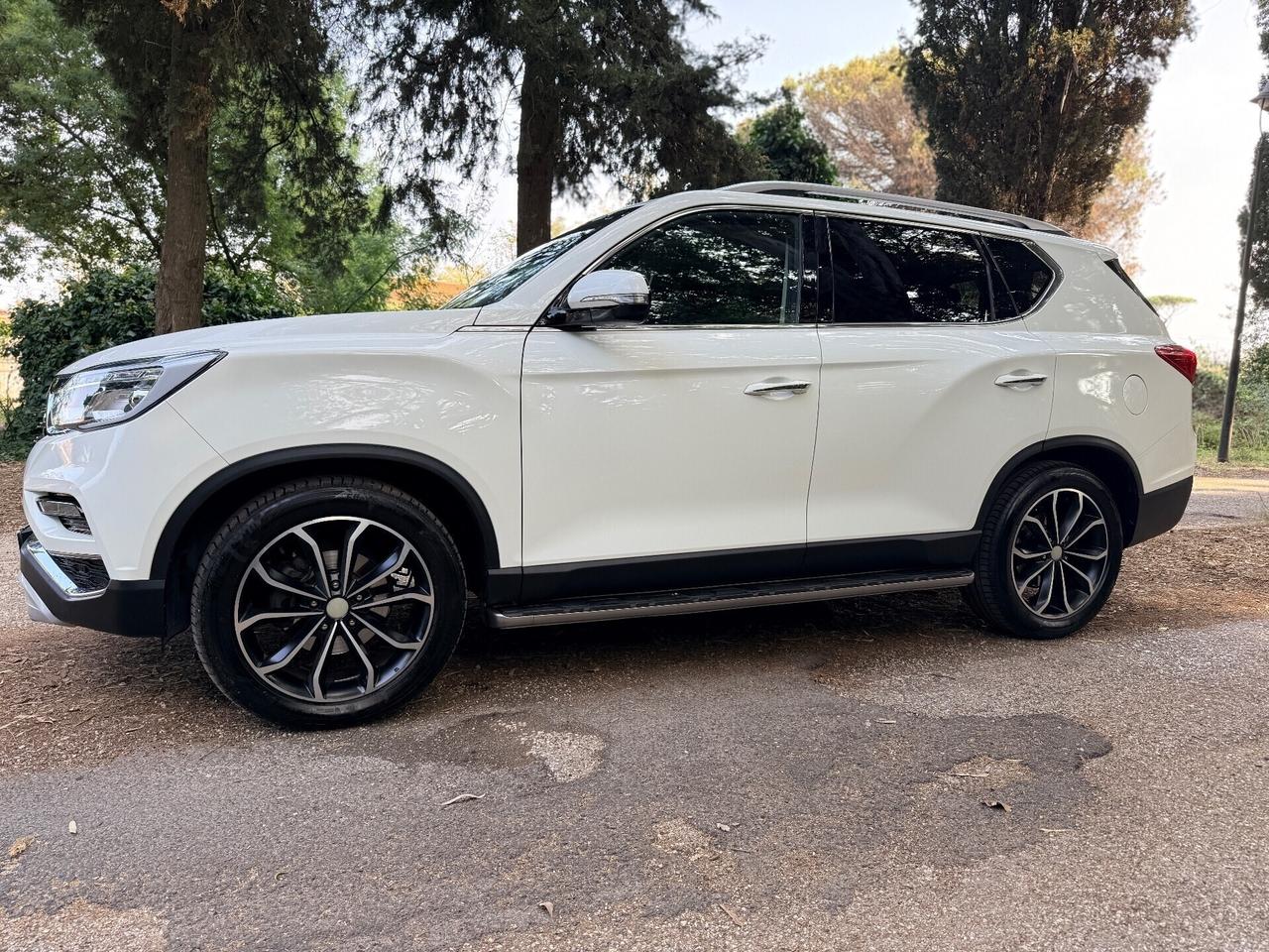 Ssangyong REXTON 2.2d 181cv 4WD 4x4 Gancio Traino!