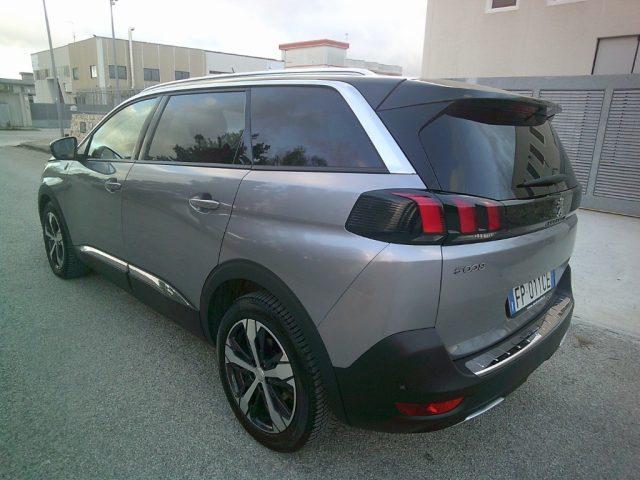 PEUGEOT 5008 BlueHDi 130 S&S Crossway