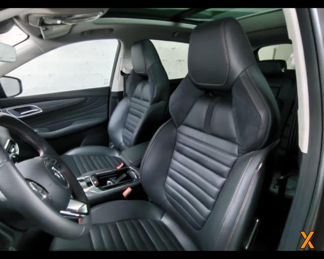 MG EHS Plug-in Hybrid Luxury