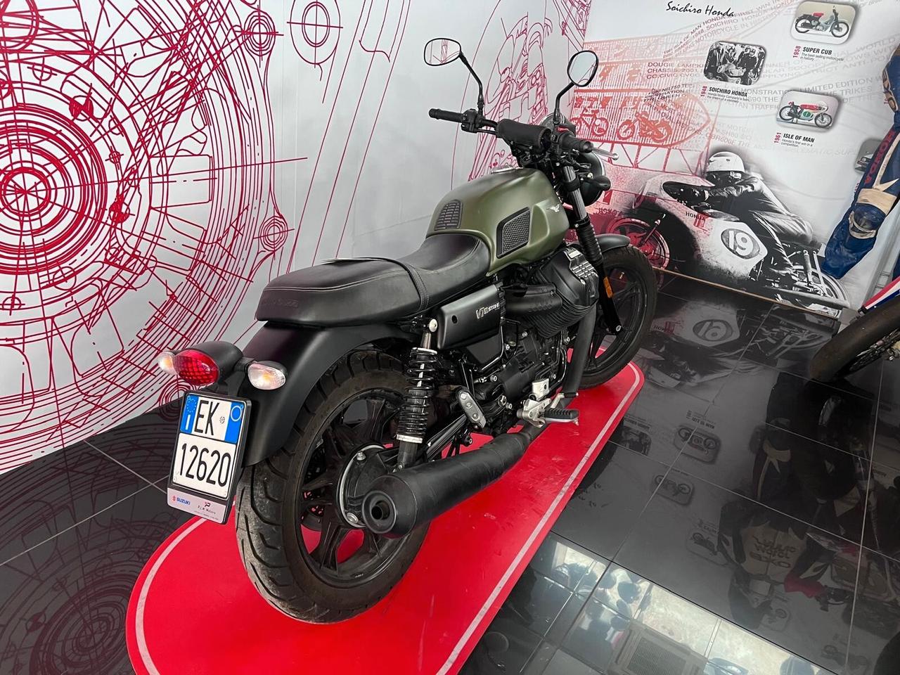 Moto Guzzi V7 III Stone 2018