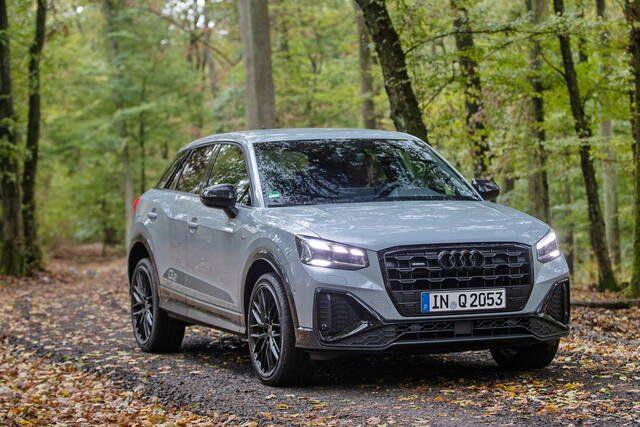 AUDI Q2 35 TDI quattro S tronic Business Advanced