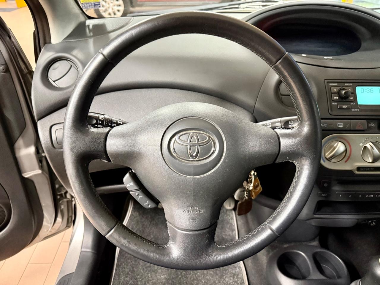 Toyota Yaris 1.0benzina 65cv Neopatentati