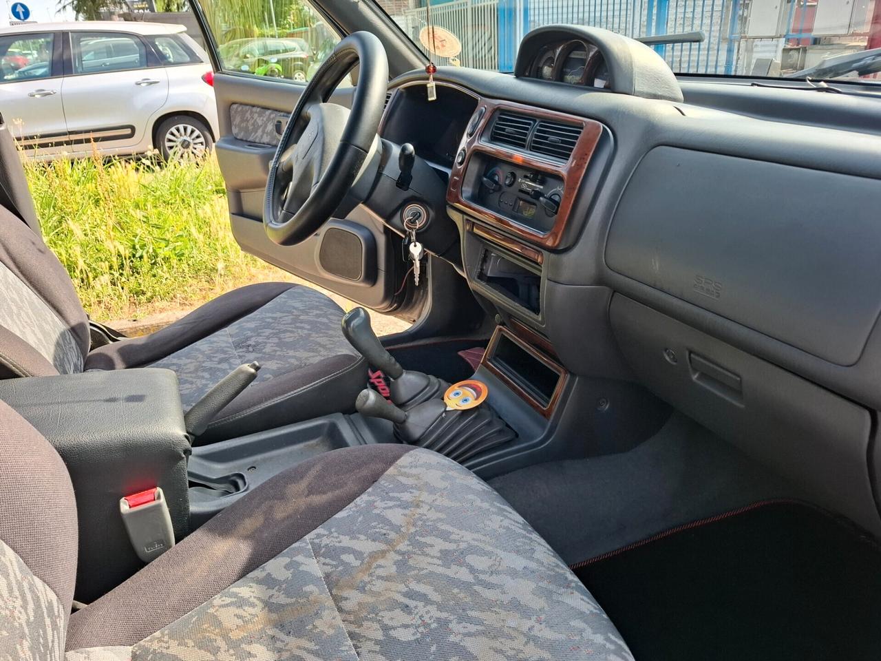 Mitsubishi L200 2.5 TDI 4WD Club Cab Pick-up GLS