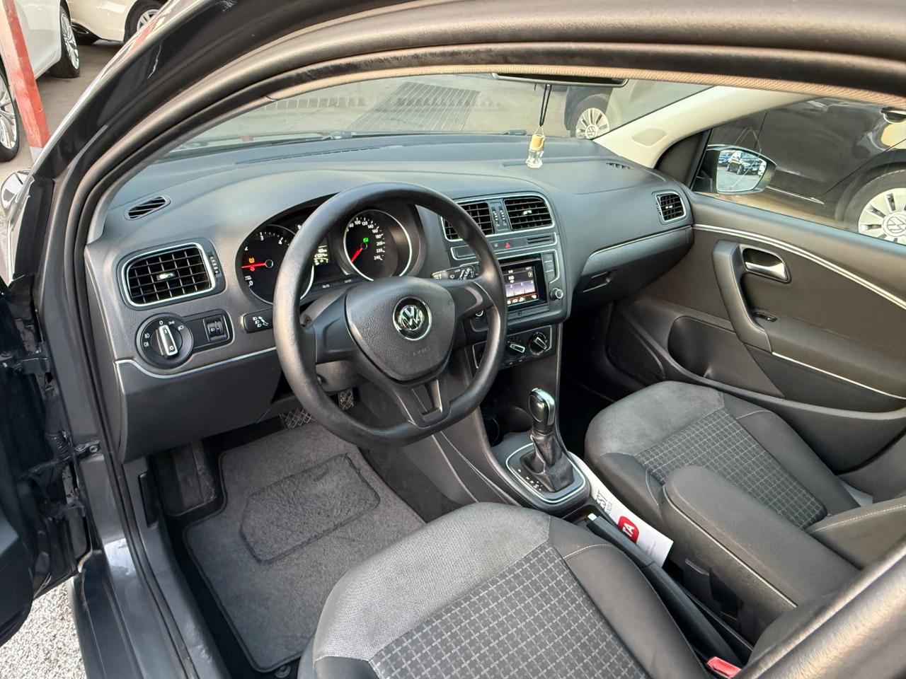 Polo 1.4 TDI 90 CV DSG -unipro-E6-garanzia-