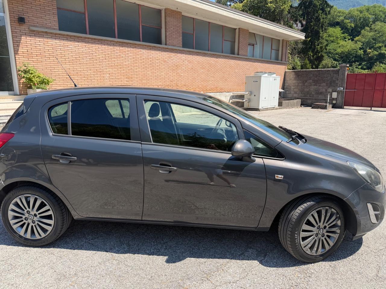 Opel Corsa 1.2 85CV 5 porte GPL-TECH Edition