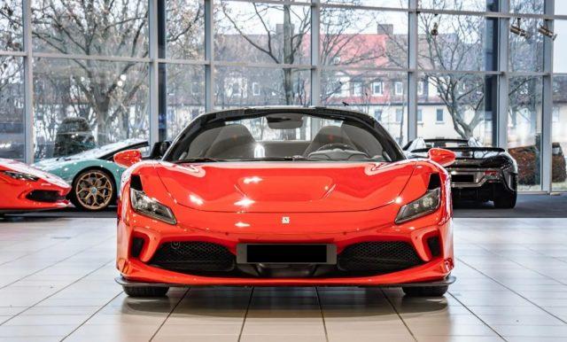 FERRARI F8 Spider - Garanzia fino al 2026