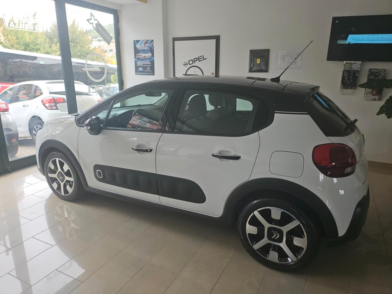 Citroen C3 PureTech 82 Shine 59.000km 2017