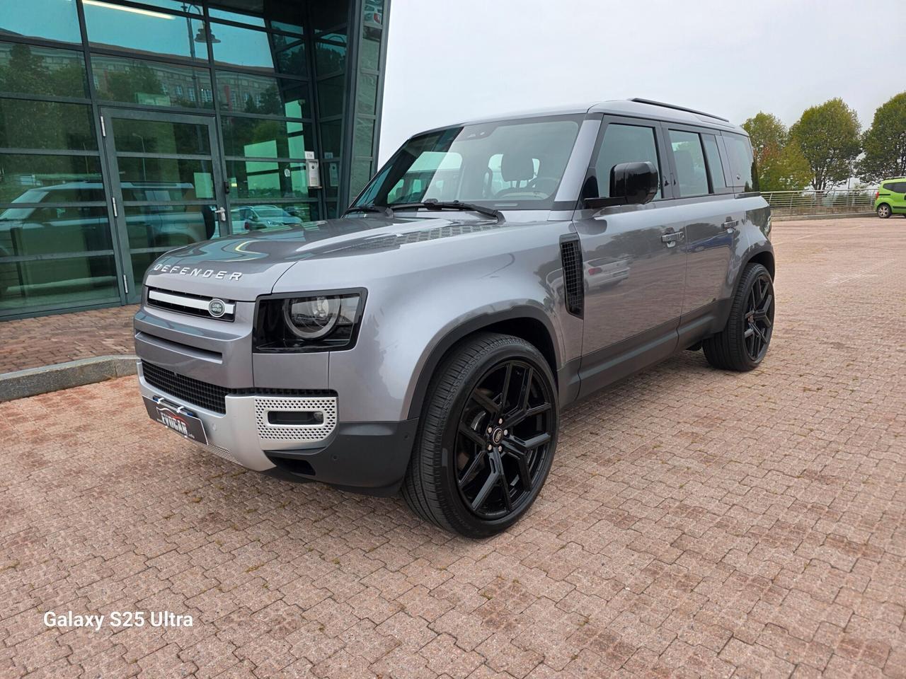 Defender 110 3.0D I6 200CV X-Dynamic iva esposta
