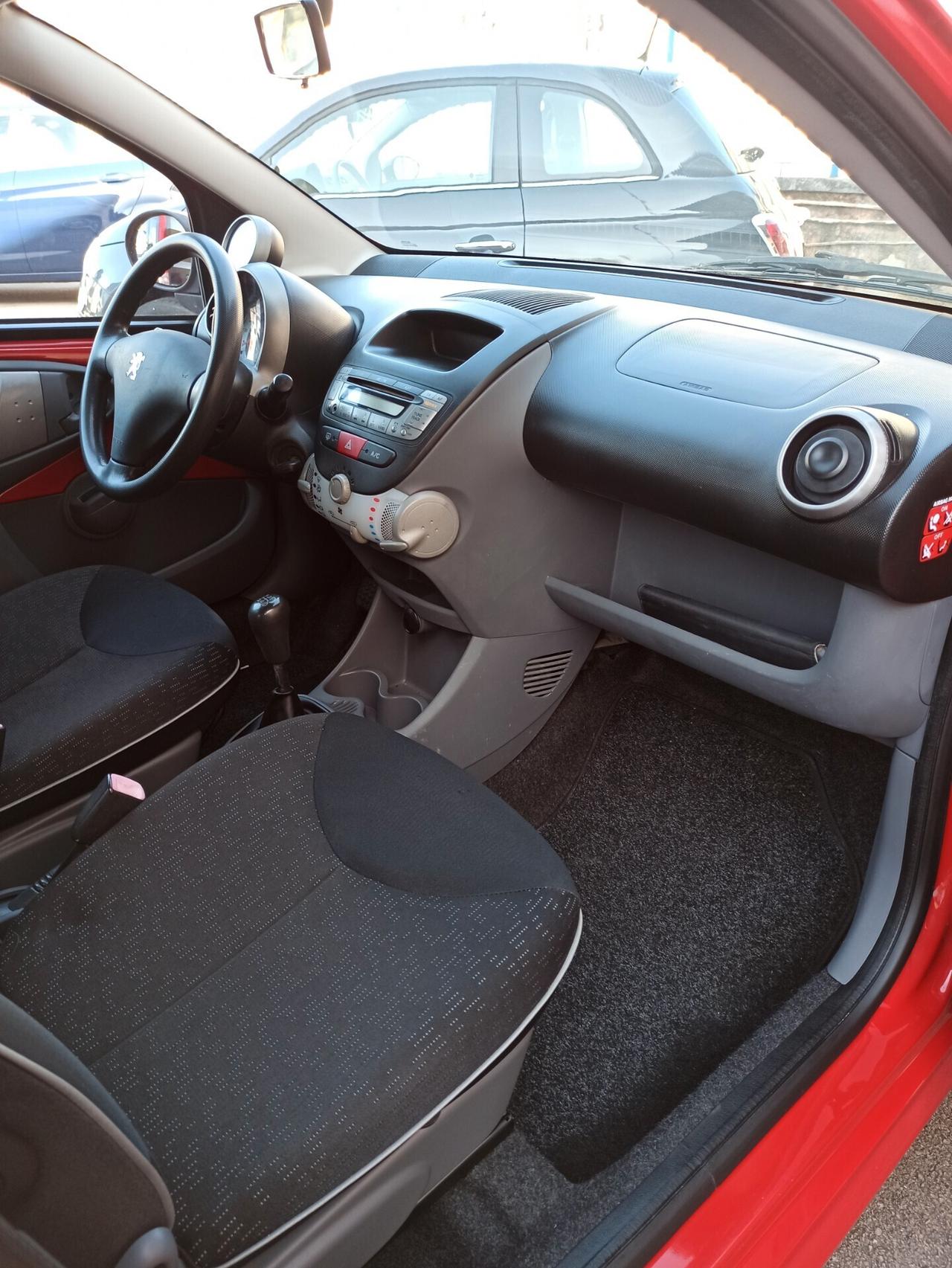Peugeot 107 1.0 68CV 5p. Sweet Years