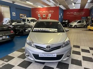 Toyota Yaris 1.0 Lounge | IDEALE NEO PATENTATI | Navi, Telecamera, Cruise Control