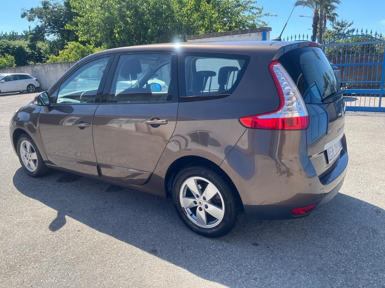 Renault scenic xmode-7 posti -1.5 dci-2011