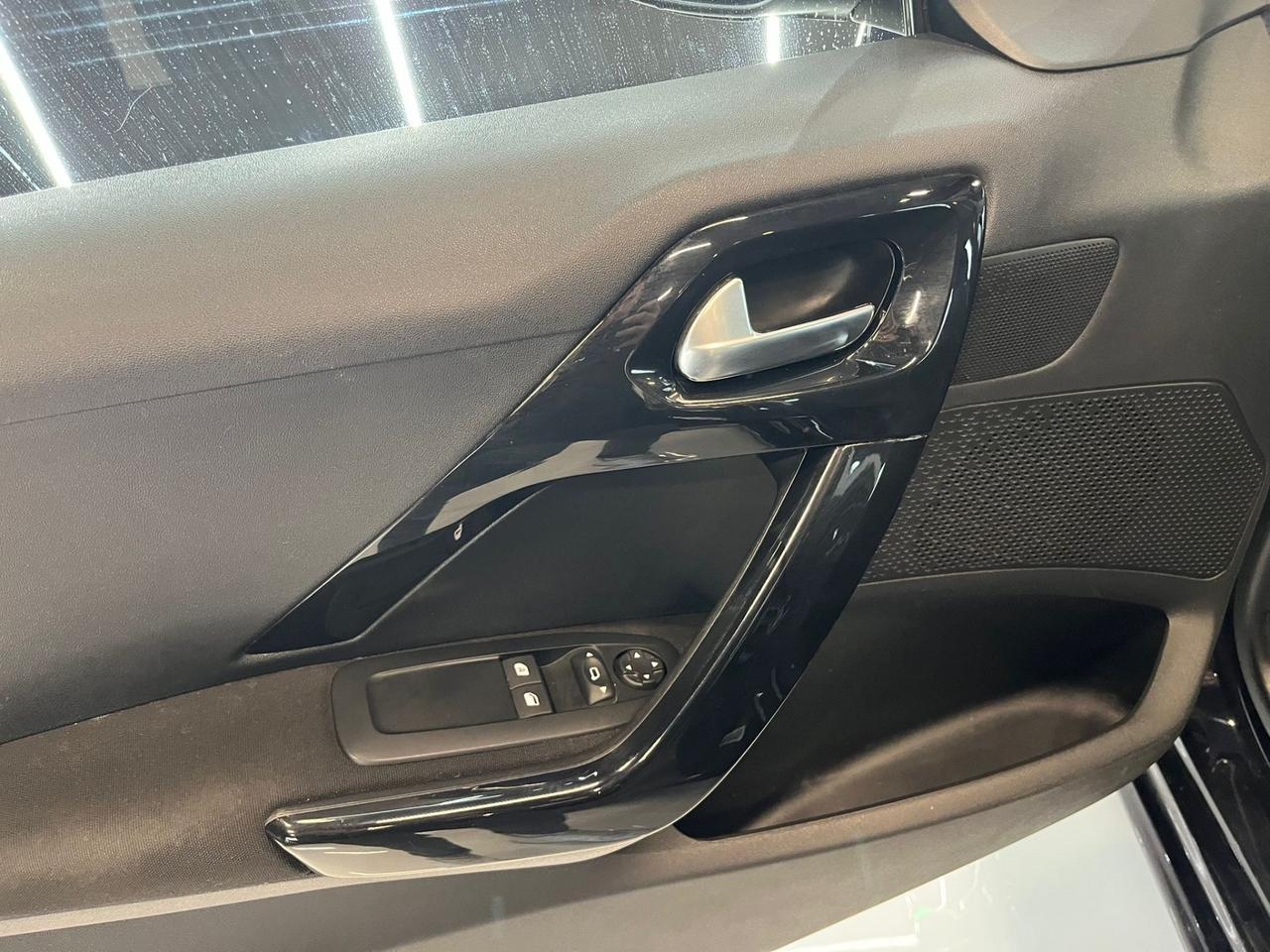 Peugeot 208 BlueHDi 75 5 porte Allure OK NEOPATENTATI UNICO PROPRIETARIO