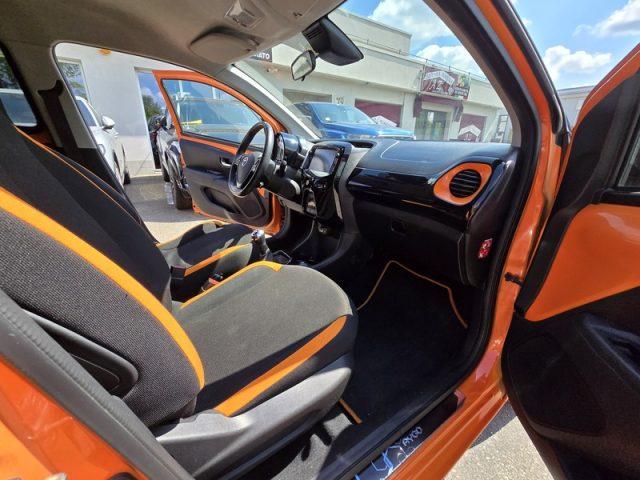 TOYOTA Aygo 1.0 VVT-i x-wave orange NEOPATENTATI PERMUTE