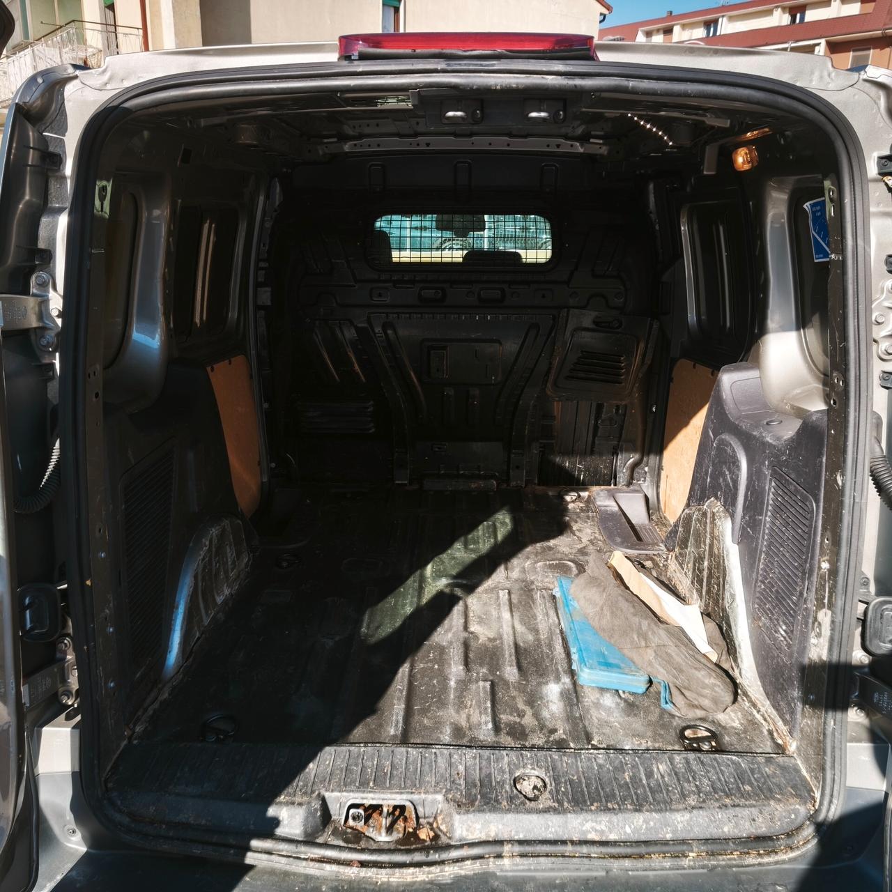 Ford Transit Connect 3 POSTI 1500tdci 120cv