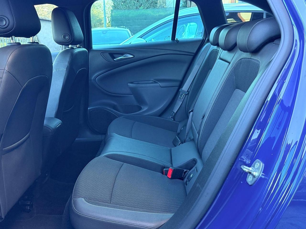 Opel Astra 1.6 CDTi 136CV . Sports Tourer Innovation