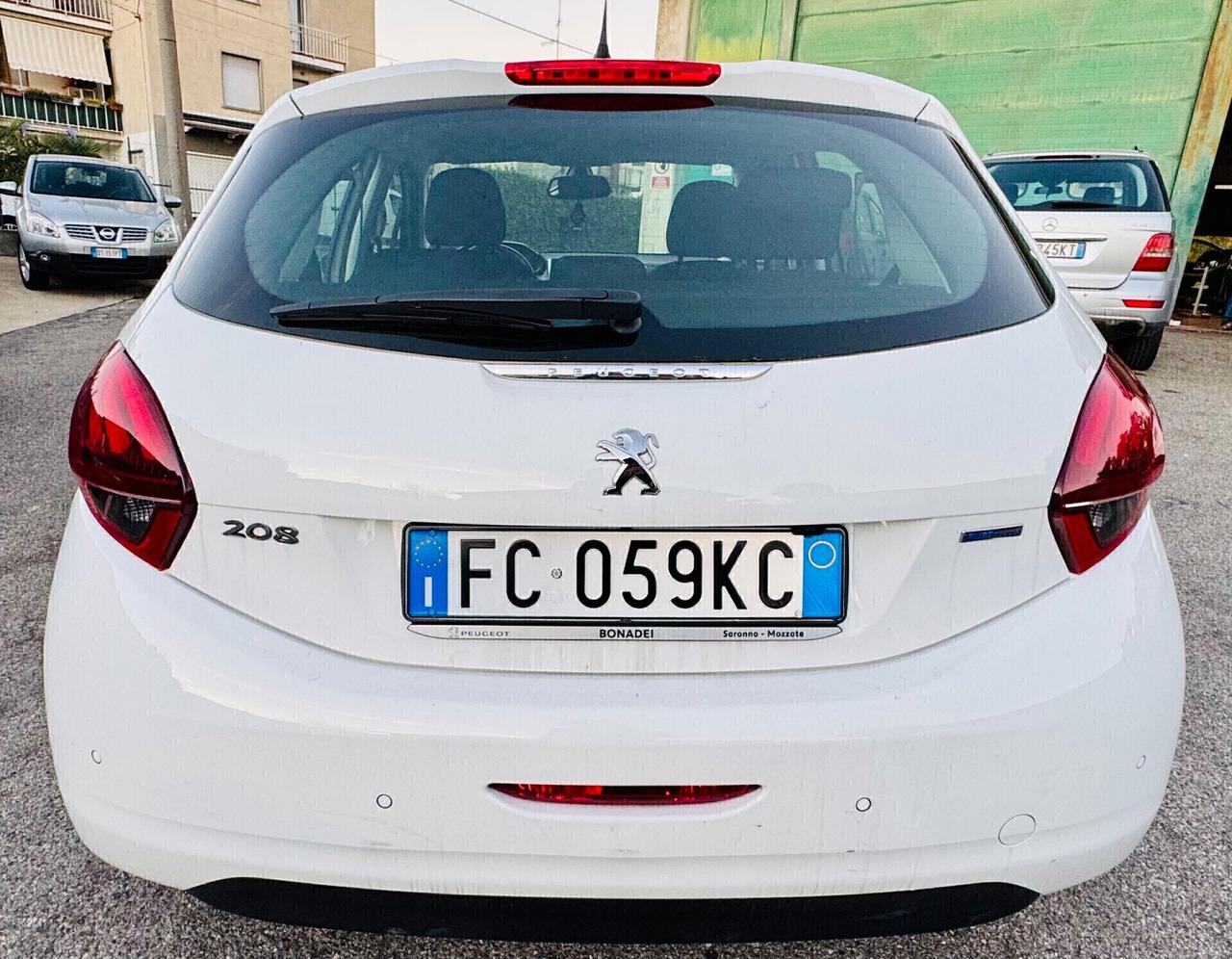 Peugeot 208 PureTech 82 5 porte Allure Ok Neopatentati