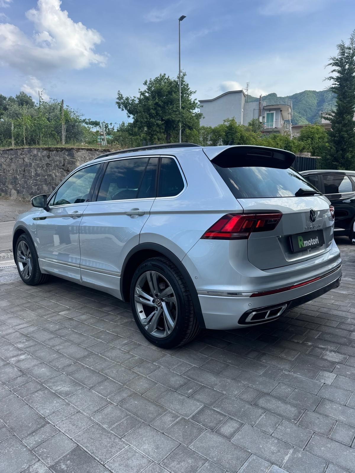 Volkswagen Tiguan 2.0 TDI 150 CV SCR DSG 4MOTION R-Line