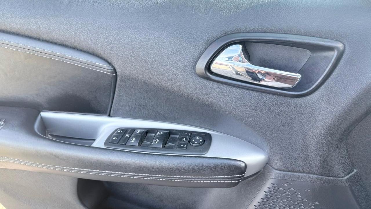 Fiat Freemont 2.0 MJT 2012 7 POSTI