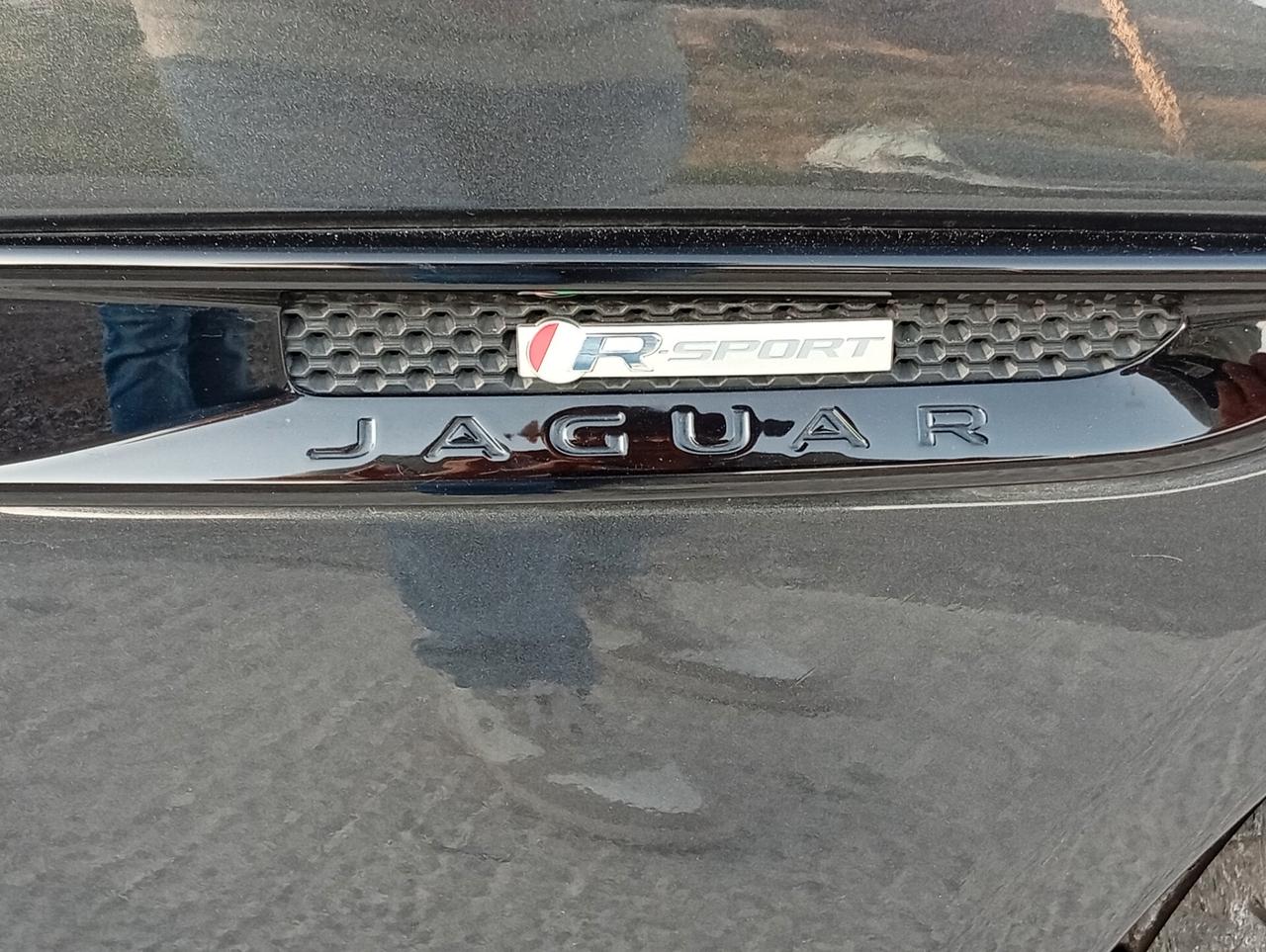 Jaguar XE 2.0 D Turbo Portfolio