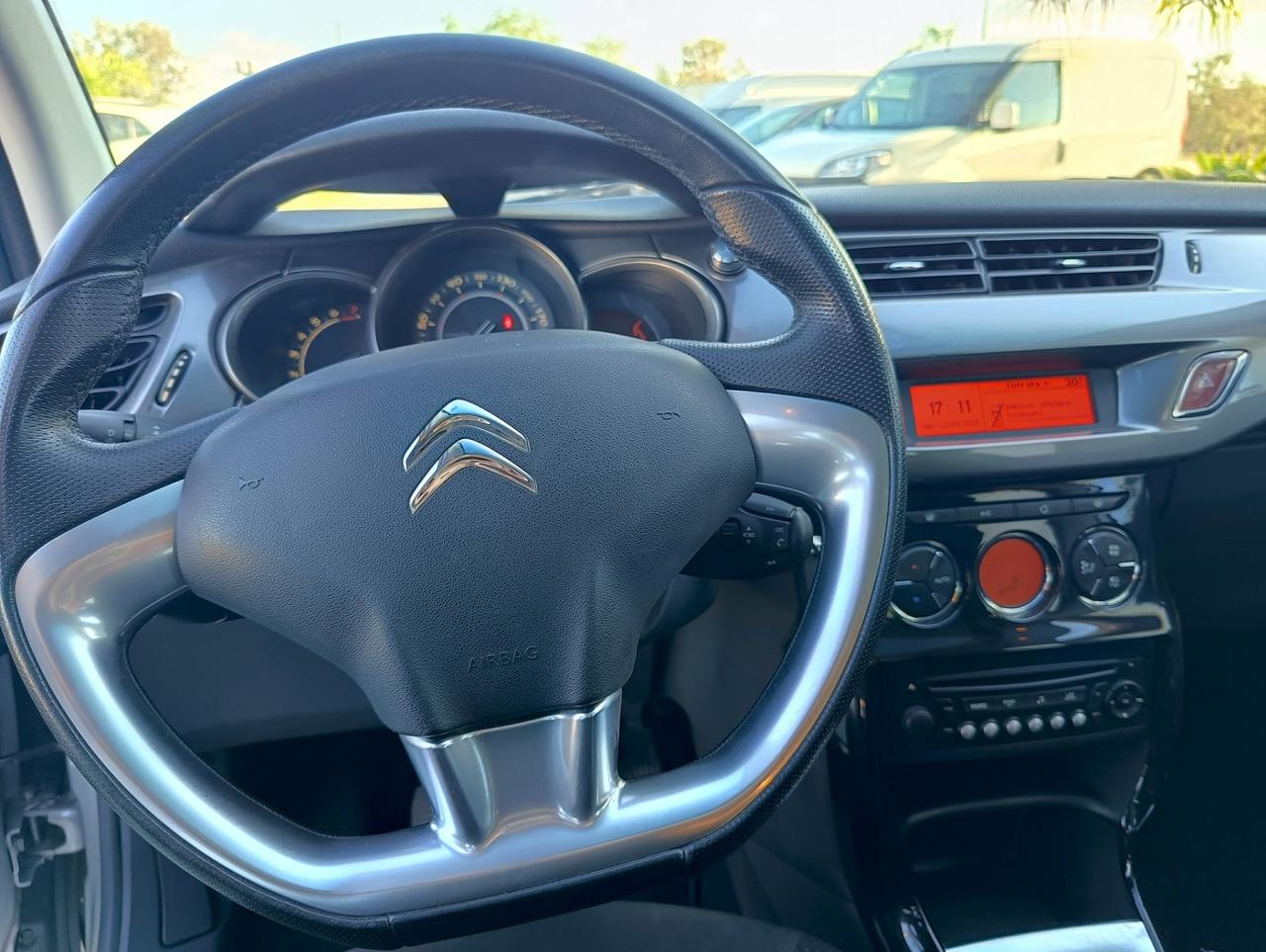 Citroen C3 1.2 VTi 82 Exclusive - 2013