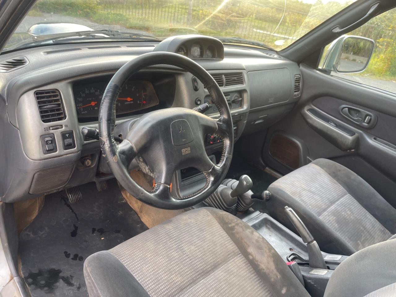 Mitsubishi L200 2.5 TDI 4WD Club Cab Pick-up GLS